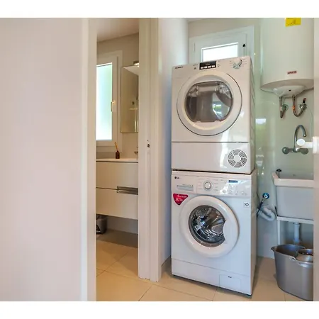 Del 4 By Interhome